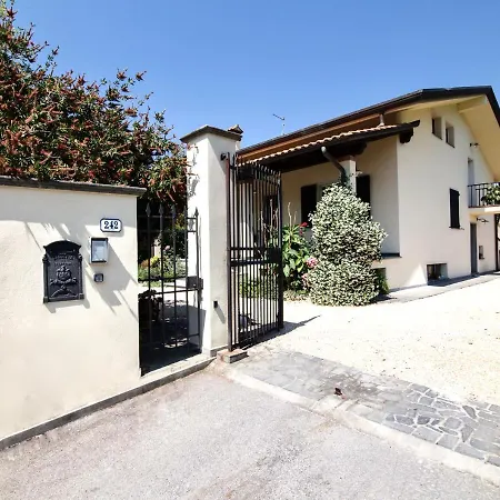 Апартаменти A Casa Di Cinzia Форте-дей-Мармі